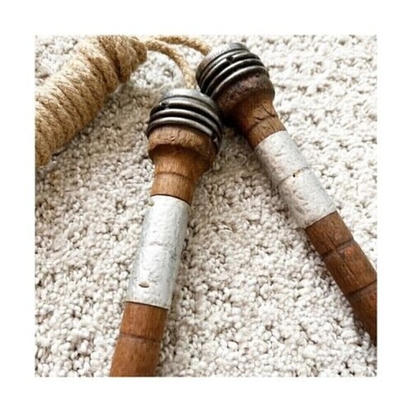 Vintage Wooden Skipping Jump Rope Northrup Blackburn Metal Caps Decor Retro Gym - Picture 2 of 9